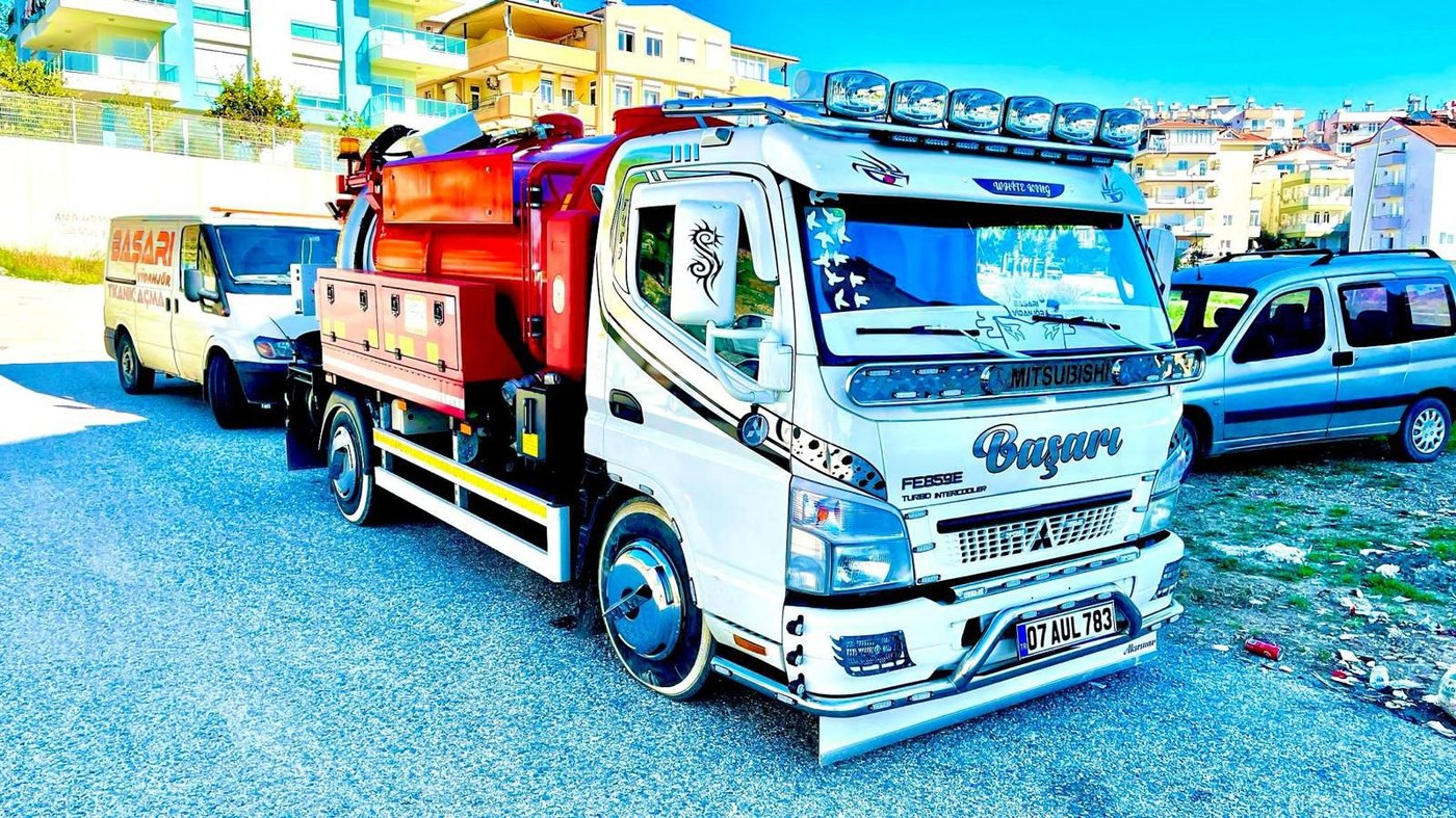 Başarı Vidanjör Mitsubishi Canter vakum aracı kombine
